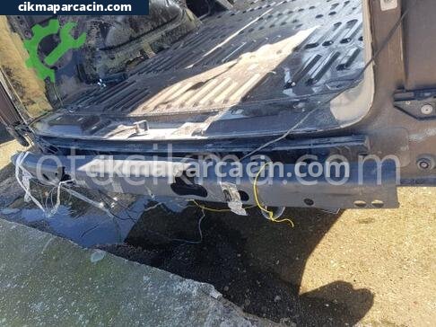 Volkswagen Transporter Arka Tampon Demiri çıkma parça
