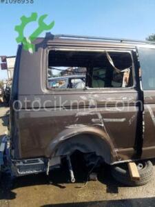 Transporter T7 Sağ Arka Çamurluk Hatasız Orjinal Çıkma