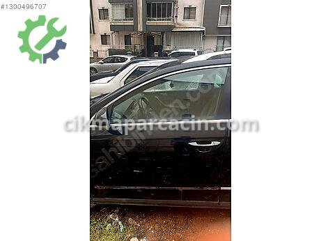 Volkswagen Passat Sağ Ön Kapı çıkma parça