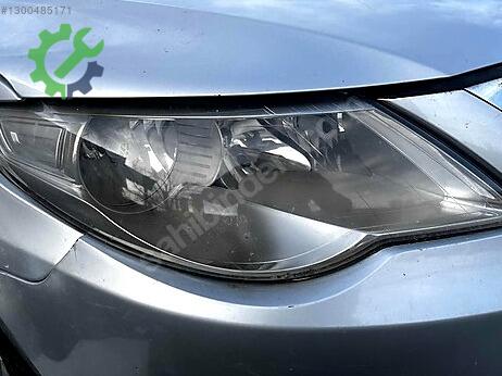 Volkswagen VW CC Sağ Ön Far çıkma parça