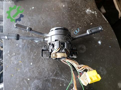 Fiat Uno Sinyal Kolu çıkma parça