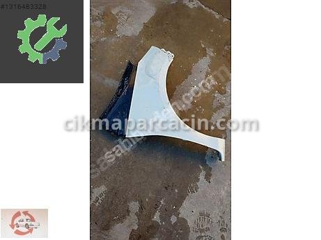 Toyota Yaris Sağ Çamurluk çıkma parça