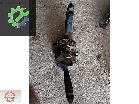 Fiat Albea Silecek Kolu çıkma parça