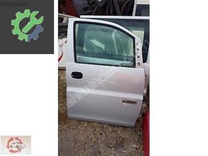 HYUNDAİ STAREX SAĞ ÖN KAPI