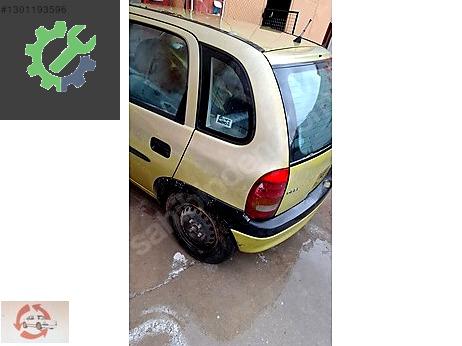Opel Corsa Sol Arka Çamurluk çıkma parça