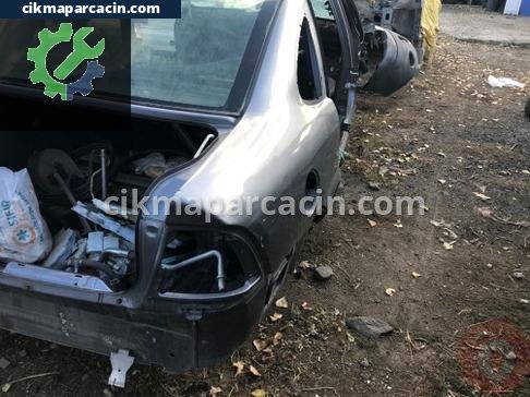 Opel Vectra Sağ Arka Çamurluk çıkma parça