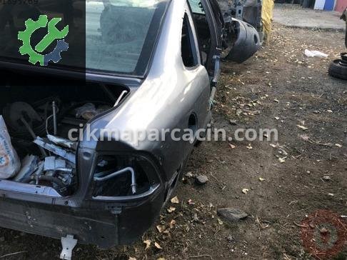 Opel Vectra Sağ Arka Çamurluk çıkma parça