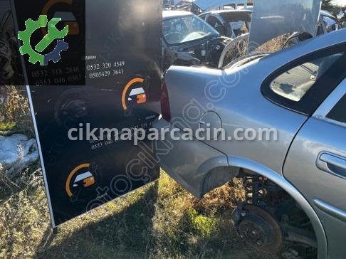 Opel Vectra Sağ Arka Çamurluk çıkma parça