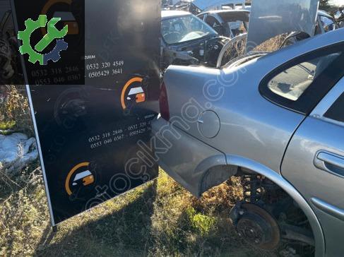 Opel Vectra Sağ Arka Çamurluk çıkma parça