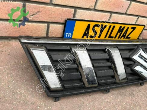 Suzuki Vitara Ön Panjur 7212186R0 çıkma parça