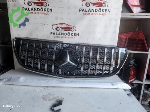 Mercedes-Benz Vito Ön Panjur çıkma parça