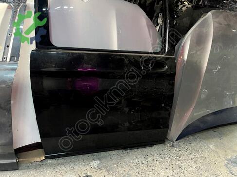 Mercedes-Benz Vito Sağ Sürgülü Kapı çıkma parça
