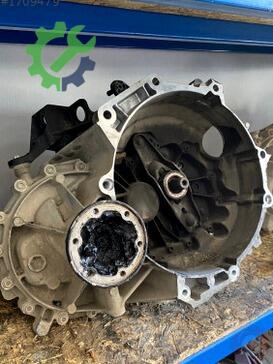 Volkswagen Passat Şanzıman Komple çıkma parça