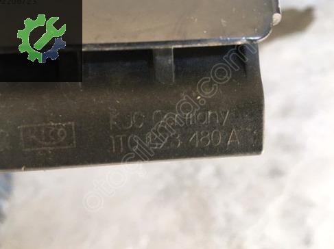 Volkswagen Amarok Kaput 6Q0823480D çıkma parça