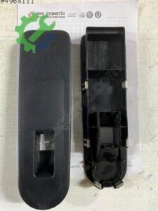 VOLKSWAGEN  AMAROK SAĞ ÖN CAM AÇMA DÜĞME ÇERÇEVESİ 2H0867469A