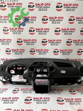 Volkswagen Amarok Teyp Çerçevesi çıkma parça