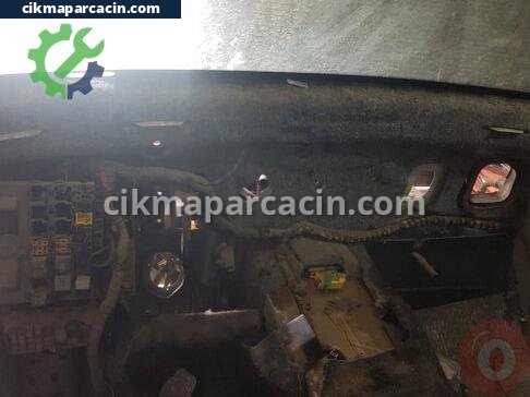 Volkswagen Amarok Torpido çıkma parça