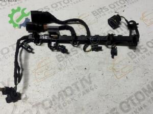 VOLKSWAGEN ARTEON GOLF PASSAT ENJEKTÖR KÜTÜĞÜ KAPLOLU 06L971824H