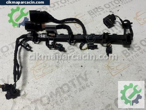 Volkswagen Golf Enjektör Kütüğü çıkma parça