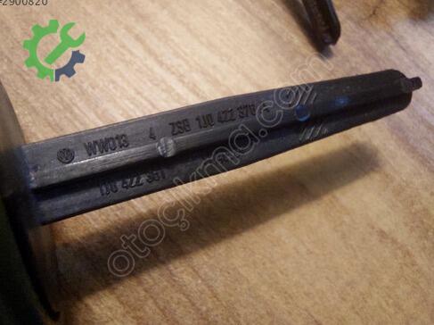 Volkswagen Golf Yağ KAPAK1J0 çıkma parça