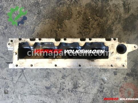 Volkswagen Beetle Silindir Kapağı 04L103373E çıkma parça