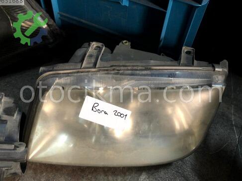 Volkswagen Bora Sağ Ön Far çıkma parça