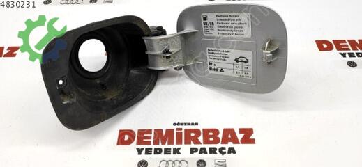 Volkswagen Bora Depo Kapağı 1J0809857 çıkma parça