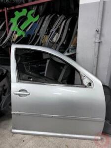Volkswagen Bora Sağ Ön Kapı
