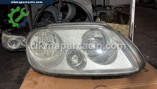 Volkswagen Caddy Sağ Ön Far çıkma parça