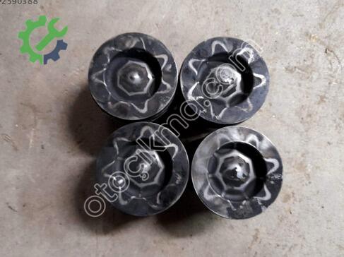 Volkswagen Caddy Piston çıkma parça