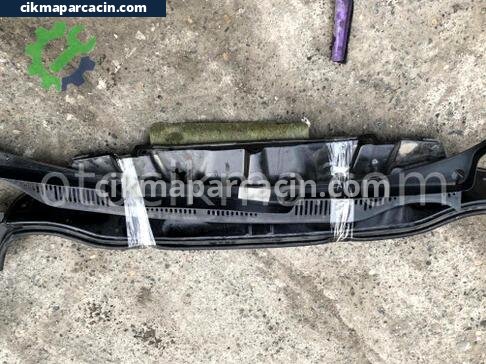 Volkswagen Caddy Ön Cam Izgarası çıkma parça