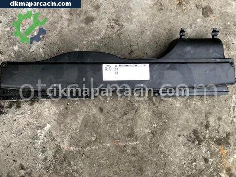 Volkswagen Caddy Panel Üst Plastiği çıkma parça