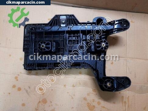 Volkswagen Caddy Akü çıkma parça