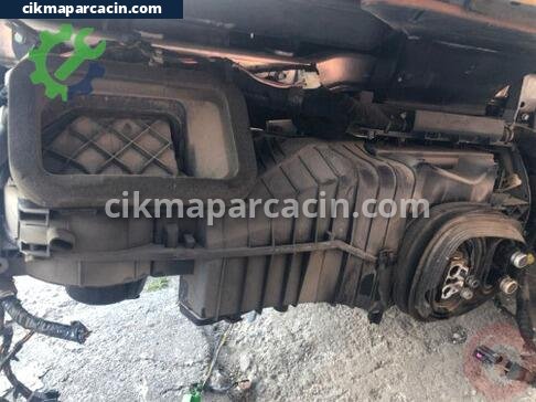 Volkswagen Caddy Kalorifer Kutusu çıkma parça
