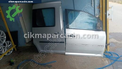 Volkswagen Caddy Sağ Kapı çıkma parça