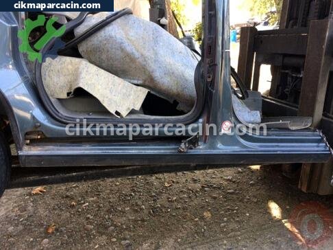 Volkswagen Caddy Marşpiyel çıkma parça