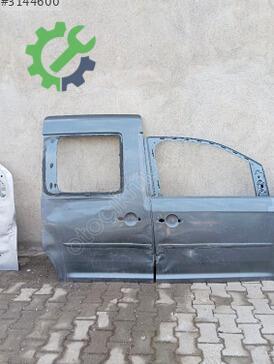 Volkswagen Caddy Sağ Ön Kapı çıkma parça