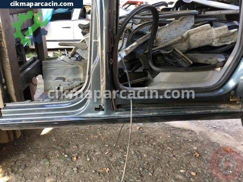 Volkswagen Caddy Marşpiyel çıkma parça