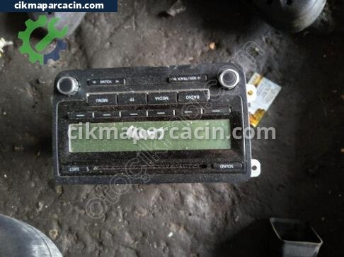 Volkswagen Caddy Teyp çıkma parça