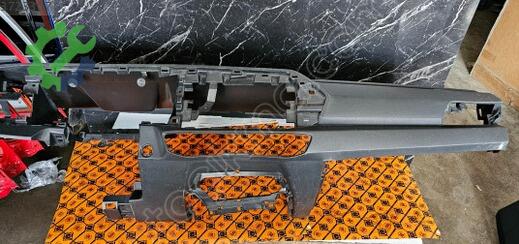 Volkswagen Caddy Torpido 2020-2024 çıkma parça