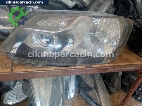 Volkswagen Caddy Far çıkma parça