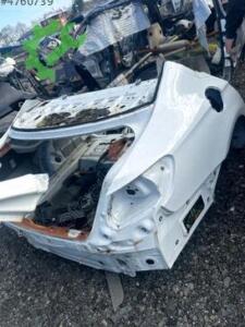 VOLKSWAGEN CC SAĞ ARKA KESME ÇAMURLUK ORJİNAL ÇIKMA
