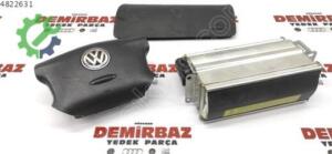 Volkswagen Golf 1997-2005 Orijinal Çıkma Airbag Kapağı 1J1880261