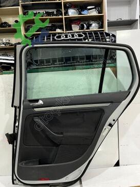 Volkswagen Golf Sağ Arka Kapı çıkma parça