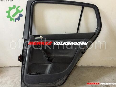 Volkswagen Golf Sağ Arka Kapı çıkma parça