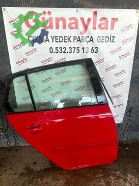 Volkswagen Golf Sağ Arka Kapı çıkma parça