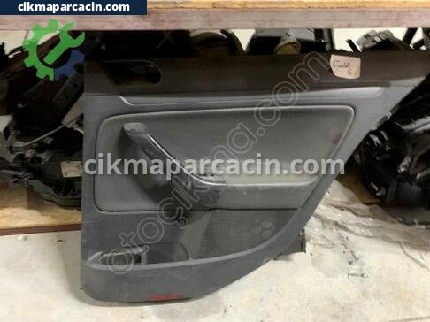 Volkswagen Golf Kapı Döşemesi çıkma parça