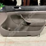 Volkswagen Golf 5 Sağ Ön Kapı Döşemesi Hatasız Orjinal Çıkma
