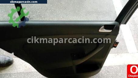 Volkswagen Golf Kapı Döşemesi çıkma parça
