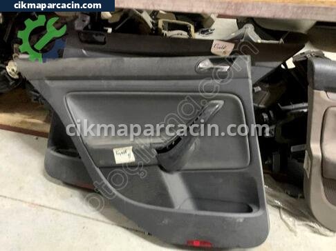 Volkswagen Golf Kapı Döşemesi çıkma parça